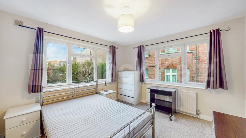 			3 Bedroom, 1 bath, 1 reception Flat			 Chichele Road, Willesden Green